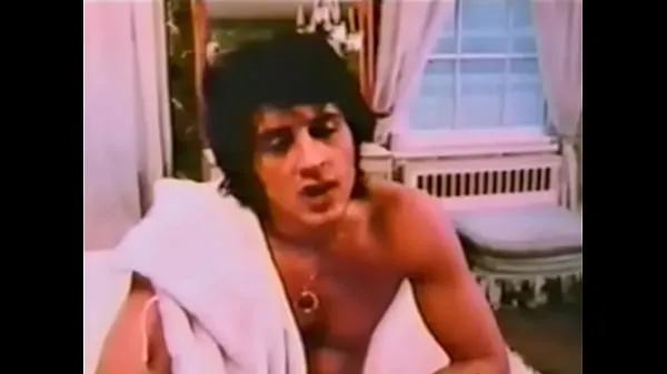 گرم Sylvester Stallone Frontal Nude in Italian Stallion (1970 میری ٹیوب