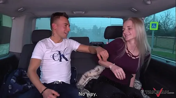 Gorący Blondie missed train & accept help from stranger in van where fucked hard mojej rurce