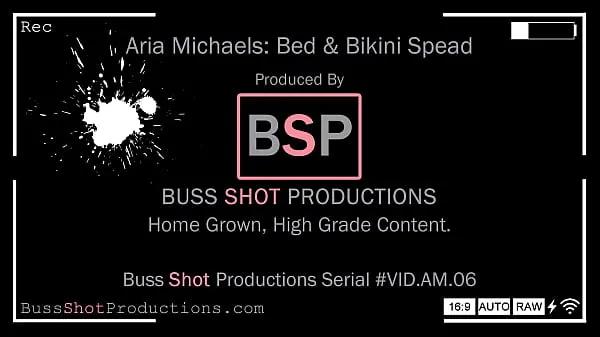 Quente AM.06 Aria Michaels Bed & Bikini Spread Preview meu tubo