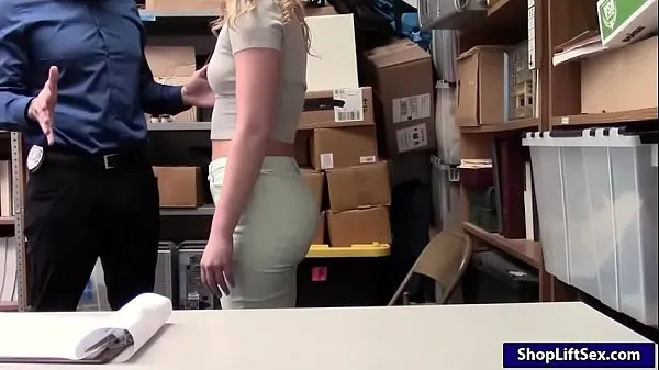 Chaud Shoplifter blonde vissée dans le bureau de LP après stripsearch mon tube