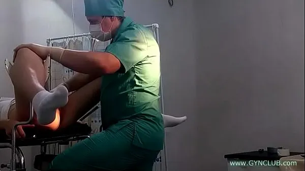 ร้อนแรง A girl in white socks on a gynecological chair Tube ของฉัน