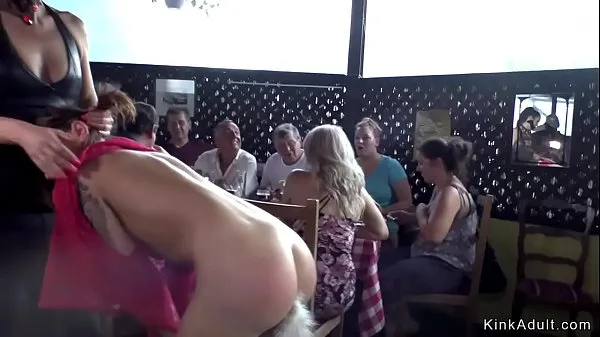 Quente Lésbicas transando em restaurante público meu tubo