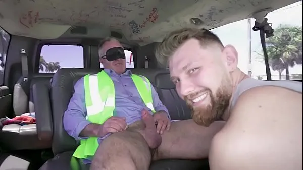 BAITBUS - Mature Straight Guy Goes Gay For Pay In A Van With Strangers Tüpümü sıcak tut