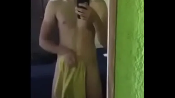 ร้อนแรง Hetero shows his cock Tube ของฉัน