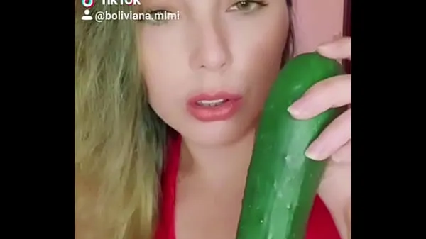 گرم Assim q eu gosto o pepino ... me segue no t. .mimi میری ٹیوب