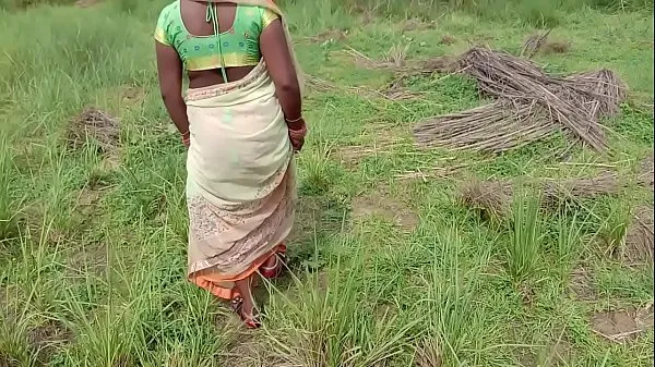 Quente Choti Mosi foi chamado na fazenda e fodeu em hindi meu tubo