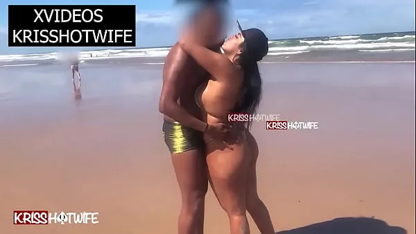 Gorący Kriss Hotwife Kissing And Making Out On The Beach With Realizador Baiano mojej rurce