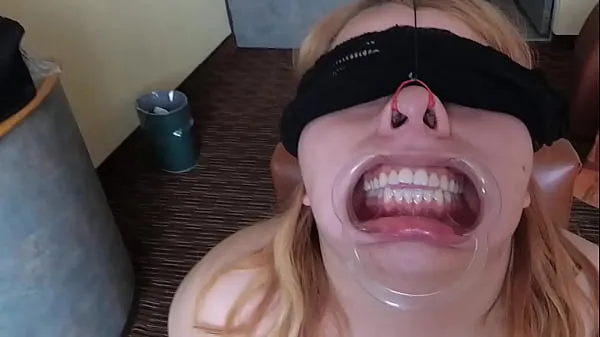 Chaud Salope bondage potelée avec du sperme sur la bouche mon tube