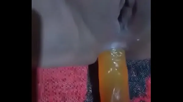 Caldo mia moglie con un dildo nel culoil mio tubo