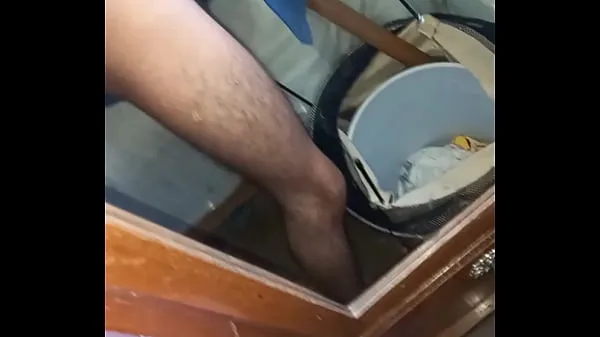 Young hot man masturbates his rich cock, in front of the mirror Tüpümü sıcak tut