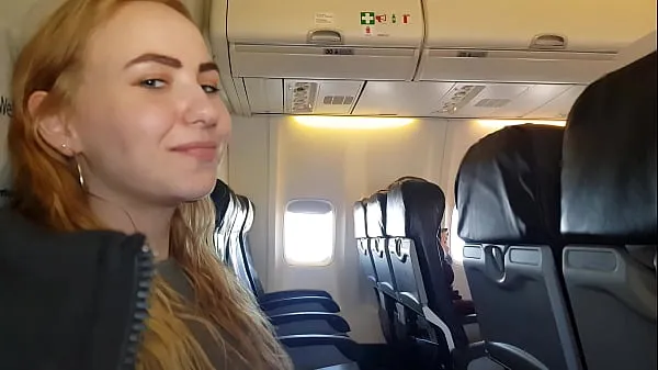 Heiß ÖFFENTLICHES FLUGZEUG Handjob und Blowjobmeine Tube