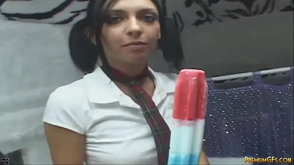 Nóng bỏng Sweet Stephanie with popsicle Blowjob and Fuckin in Van My Tube