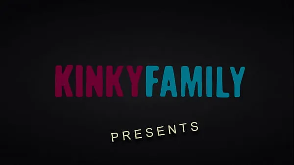 Heiß Kinky Family - Stieftochter Carter Cavelli leckt und ficktmeine Tube