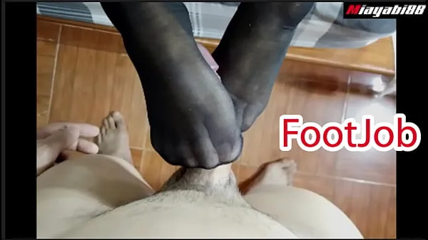 Горячий Тайская пара занимается сексом ступнями в чулках Дрочите мужа ногами, пока он не кончит мой тюб